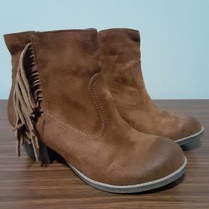 Women's shoes